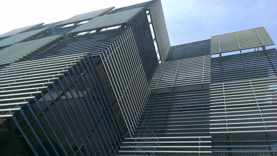 Lam chắn nắng hình thoi